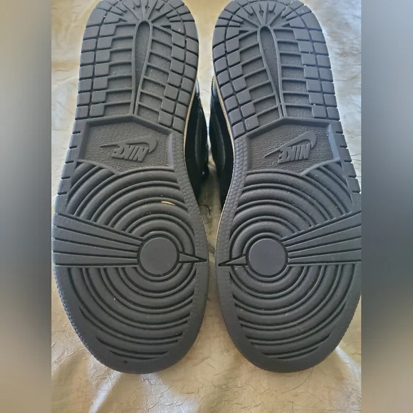 Air Jordan 1 Mid Prem BG youth sneakers - Picture 6 of 9